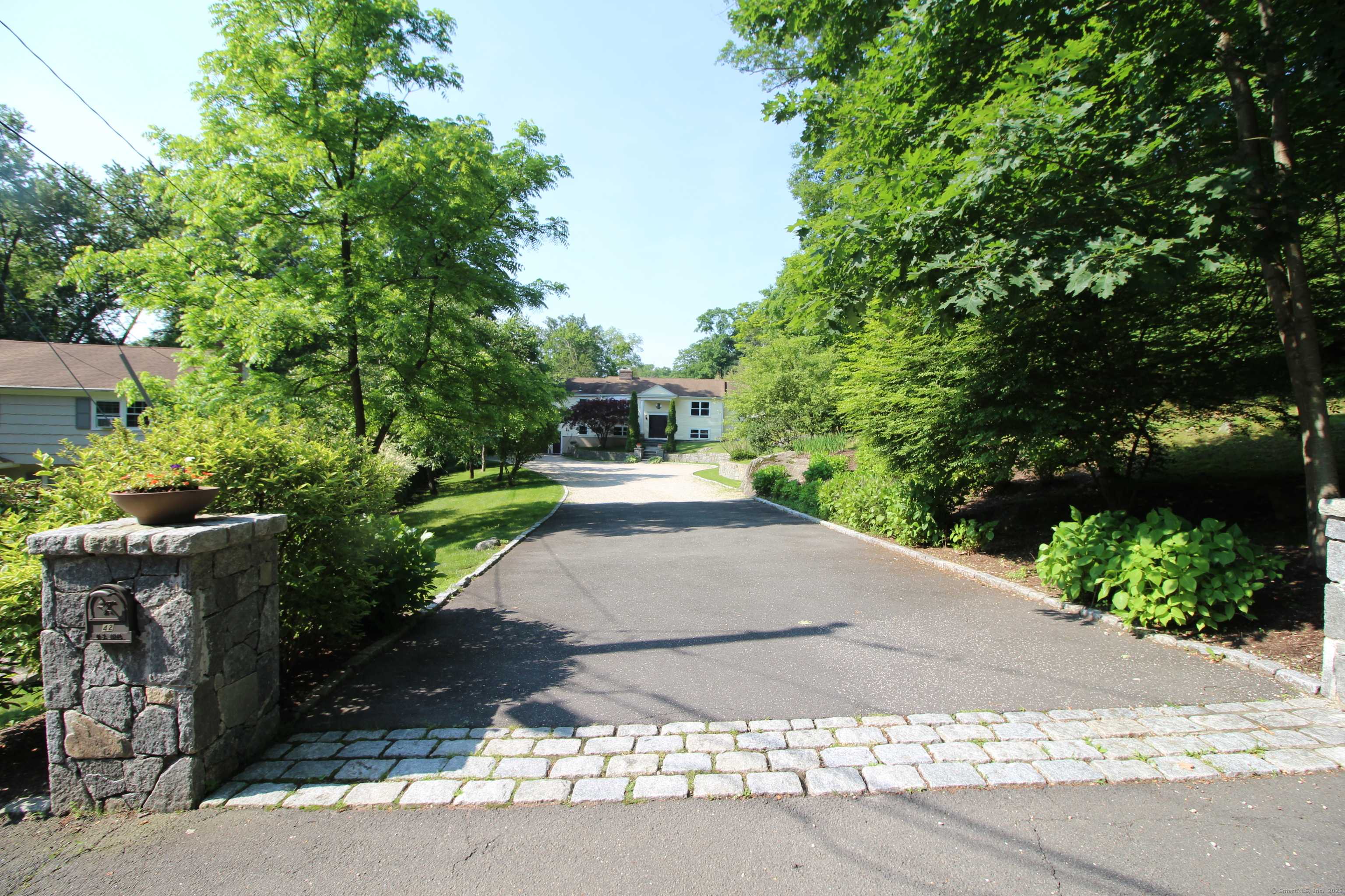 Stamford, CT 06903,42 Alma Rock Road
