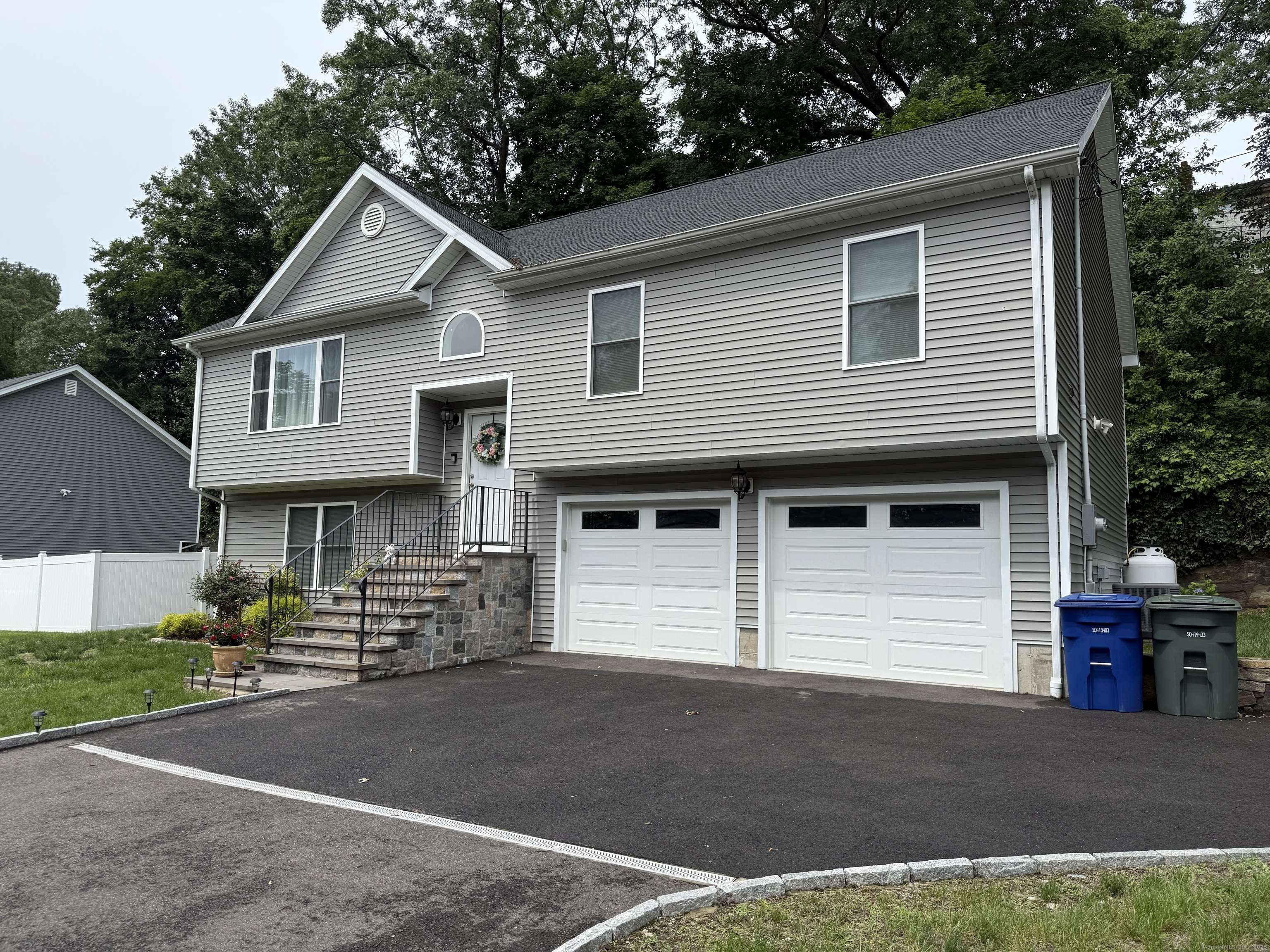 Bridgeport, CT 06606,533 Seltsam Road
