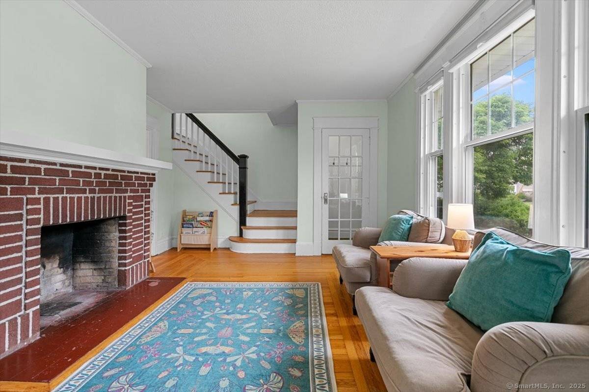 Hamden, CT 06517,86 Bedford Avenue