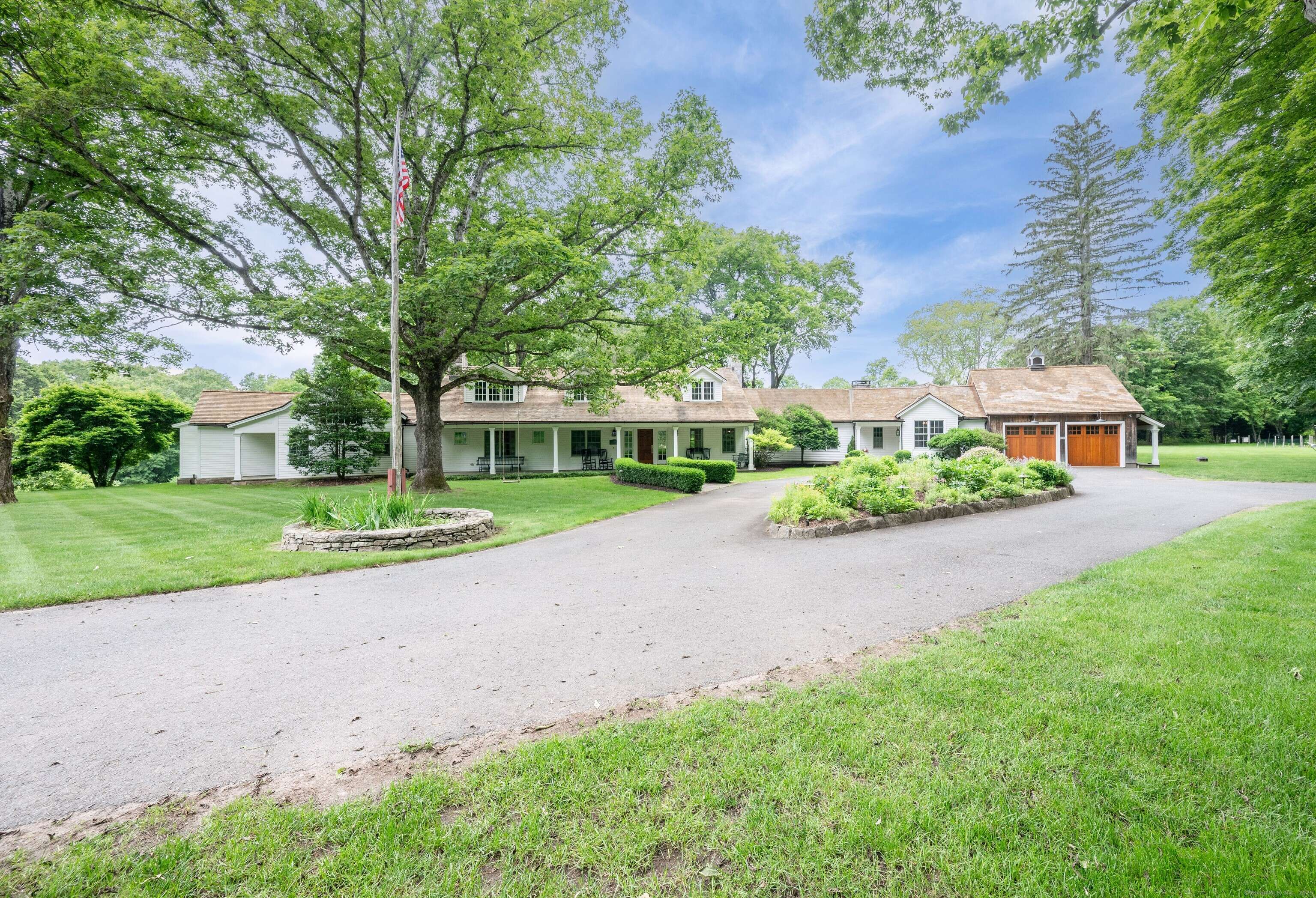 Woodbury, CT 06798,509 Main Street North