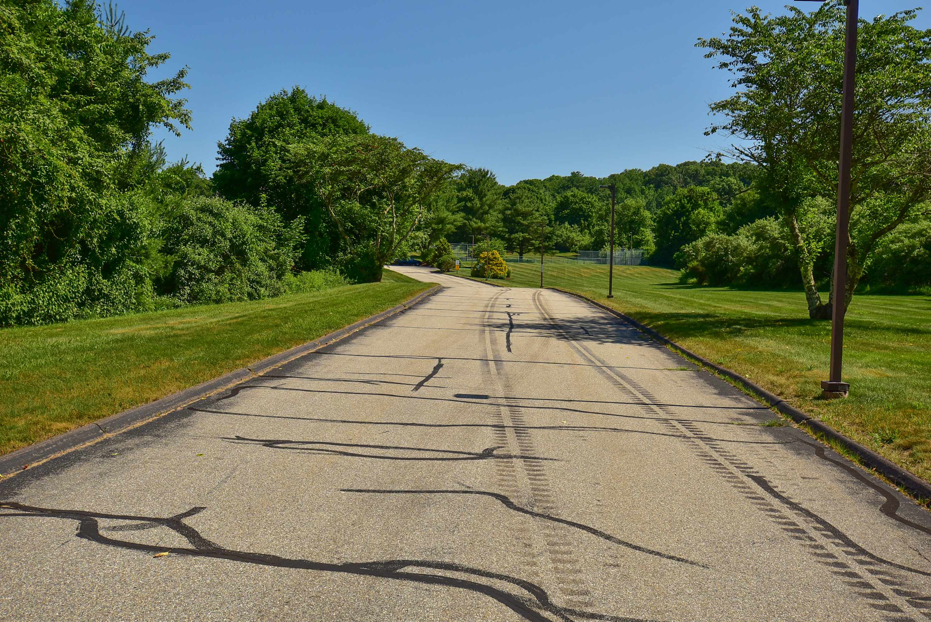 Willington, CT 06279,10 Depot Road #18