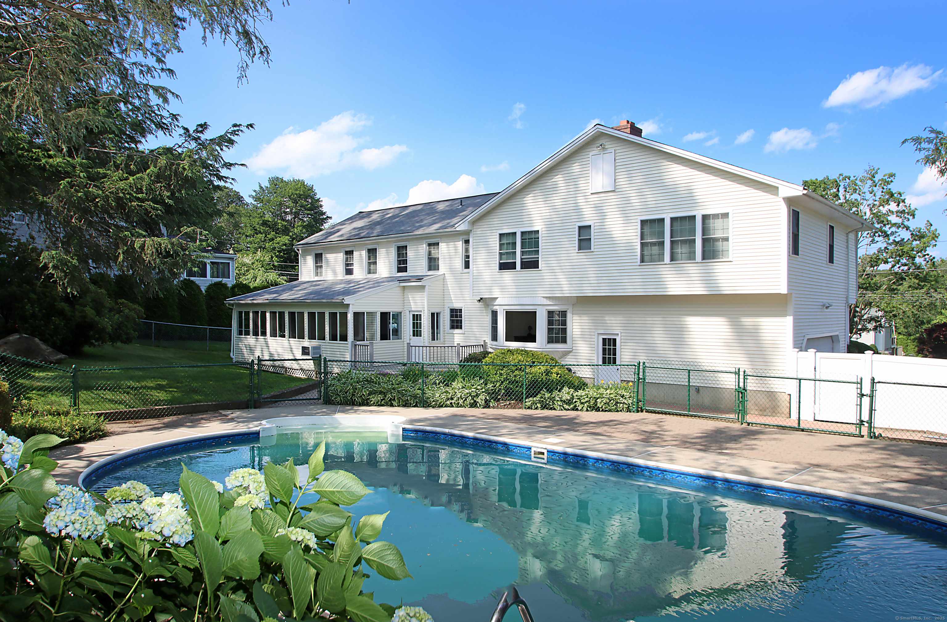Fairfield, CT 06825,37 Lamplighter Lane