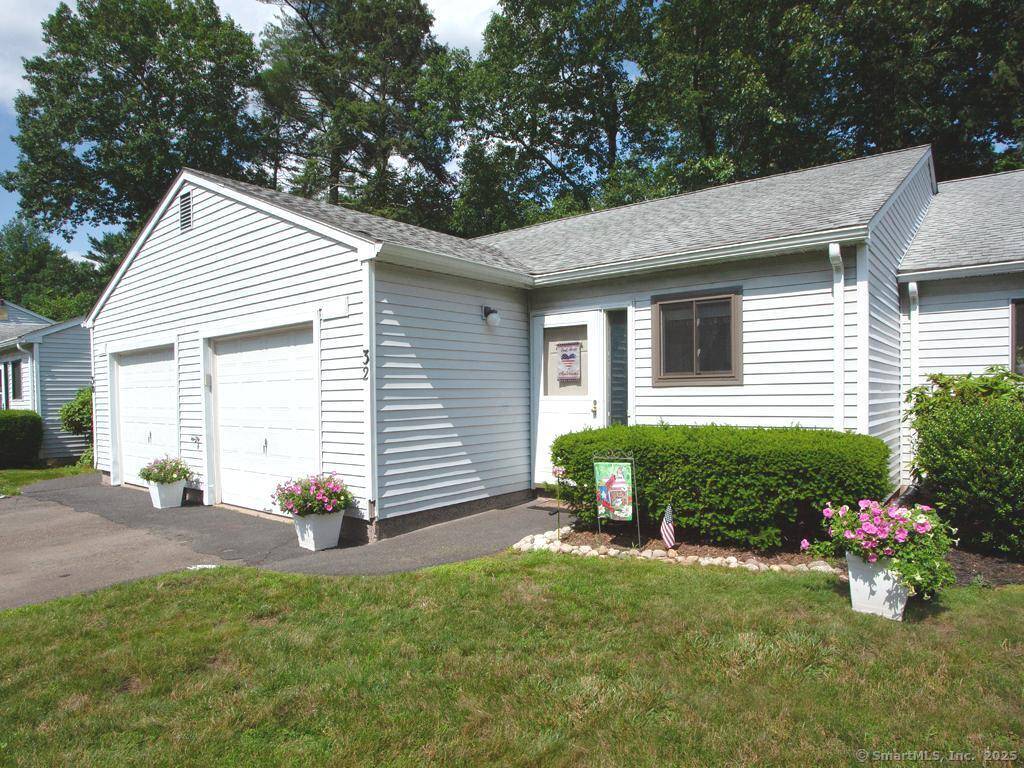 Simsbury, CT 06089,32 Knoll Lane #32