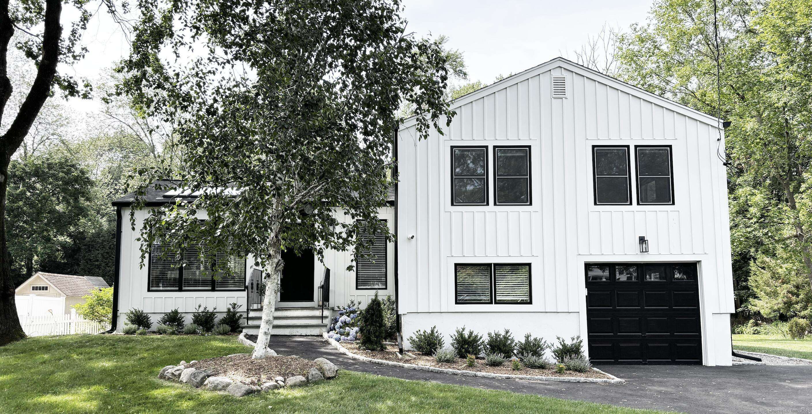 Greenwich, CT 06878,27 Mary Lane