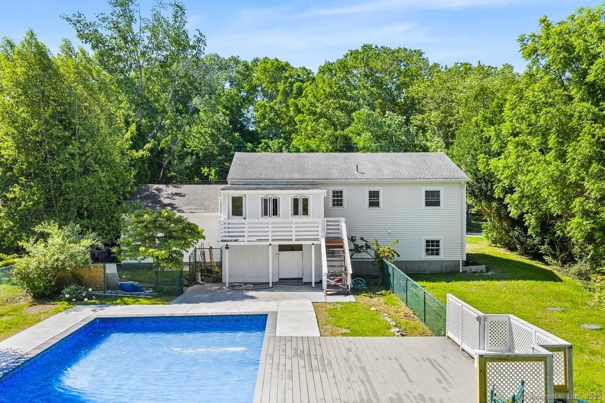 Stonington, CT 06355,11 Marjorie Street
