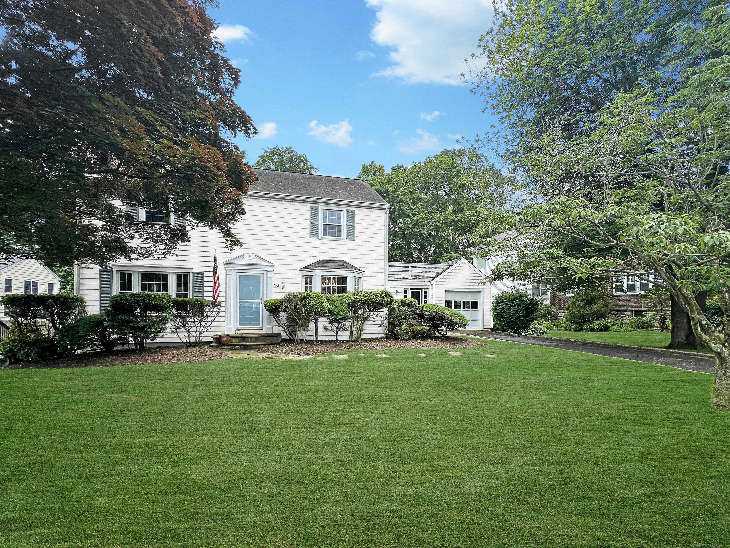 New Canaan, CT 06840,16 Grace Street