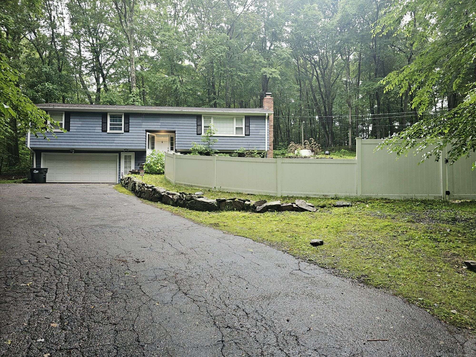 Newtown, CT 06470,233 Hattertown Road