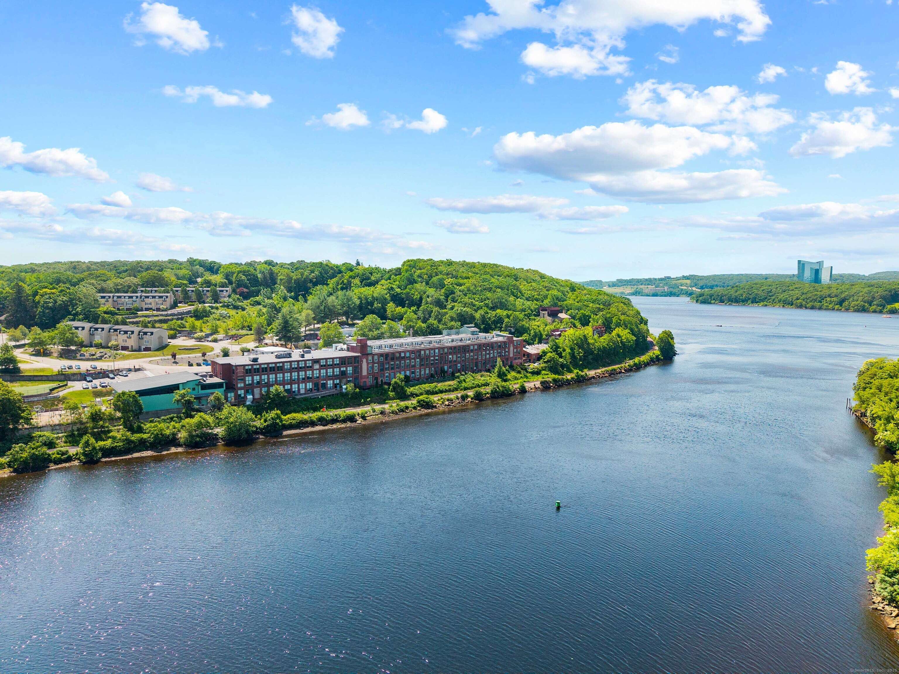 Norwich, CT 06360,68 Thermos Avenue #302D