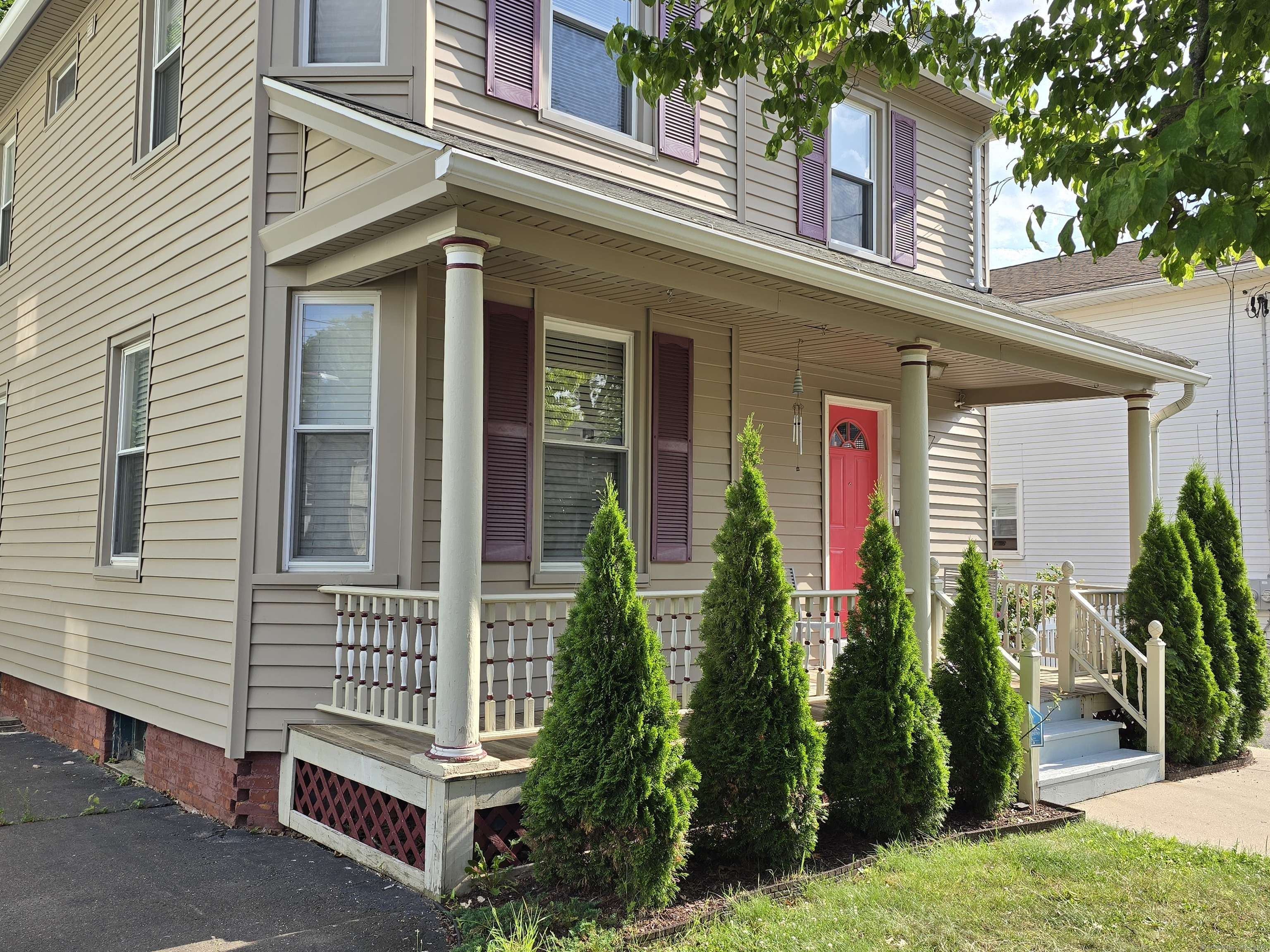 Manchester, CT 06040,38 Florence Street