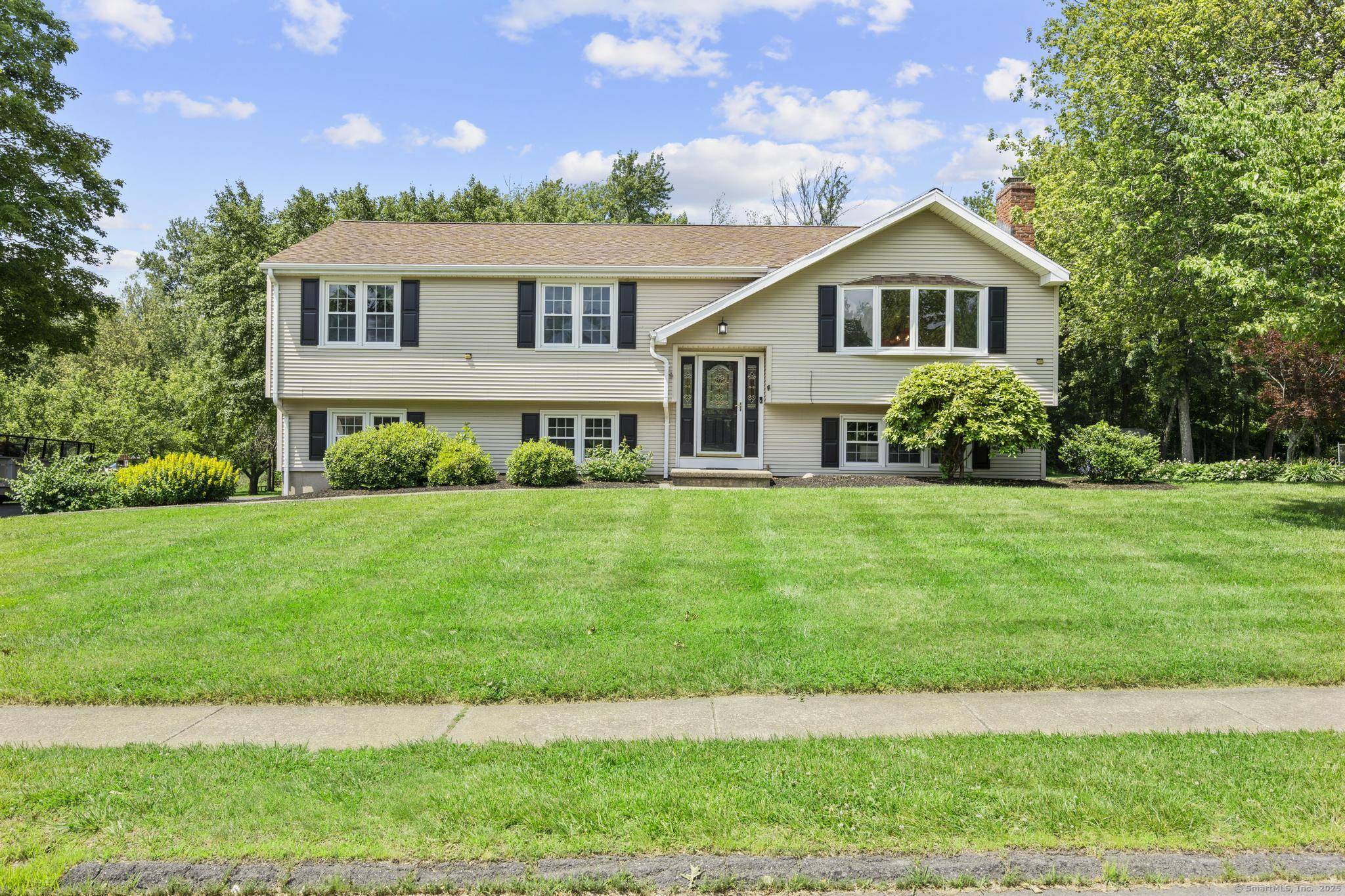 Bristol, CT 06010,66 Pinnacle Road