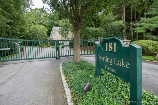 Stamford, CT 06905,181 Turn Of River Road #12