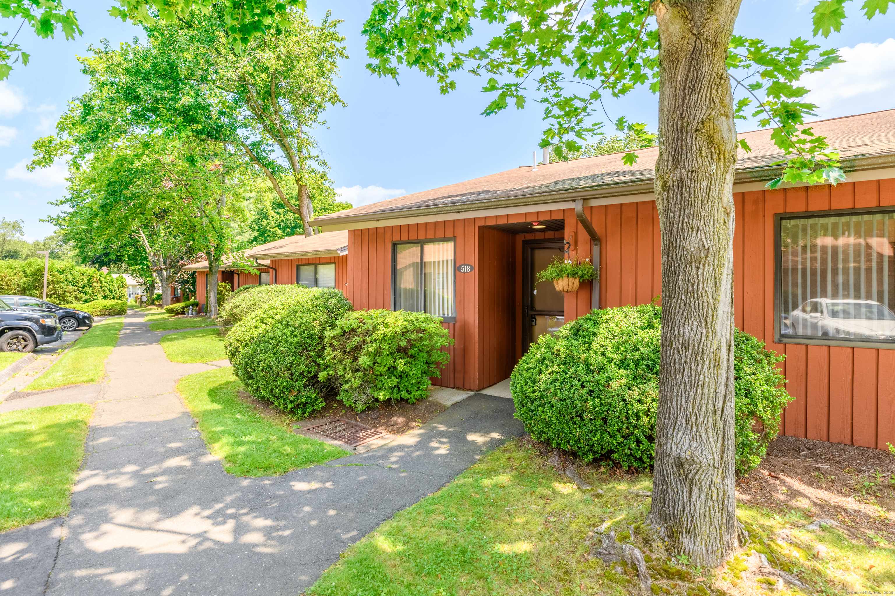 Shelton, CT 06484,518 Asbury Ridge #518