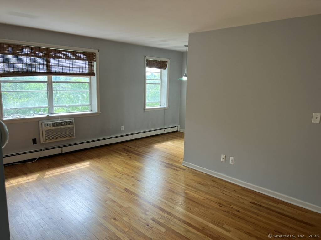 Norwalk, CT 06851,1 Walter Avenue #APT 50