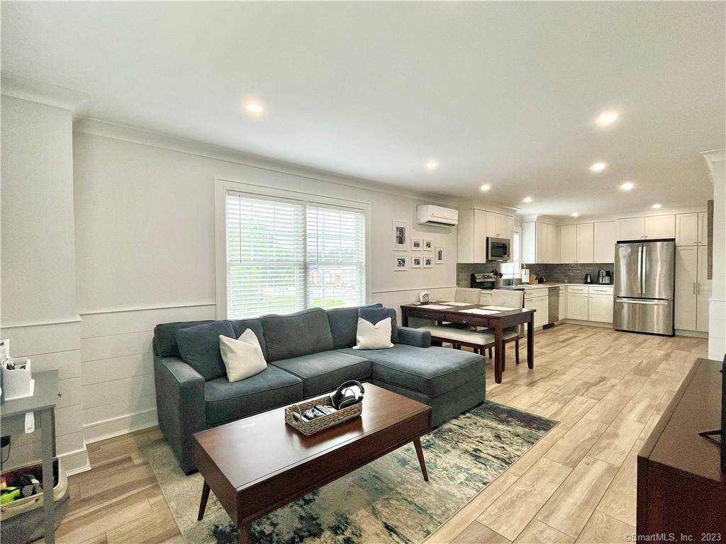 Norwalk, CT 06851,224 Main Street #4