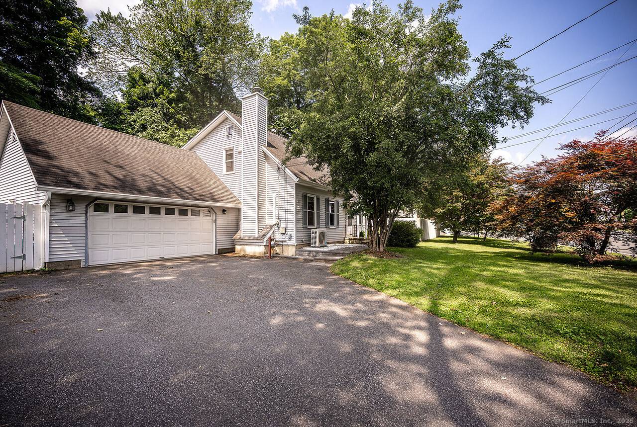 Bethel, CT 06801,2 Putnam Park Road