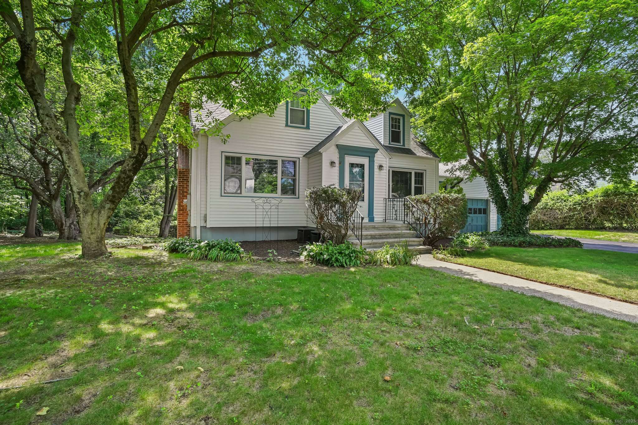 Hamden, CT 06514,57 Lakeview Avenue