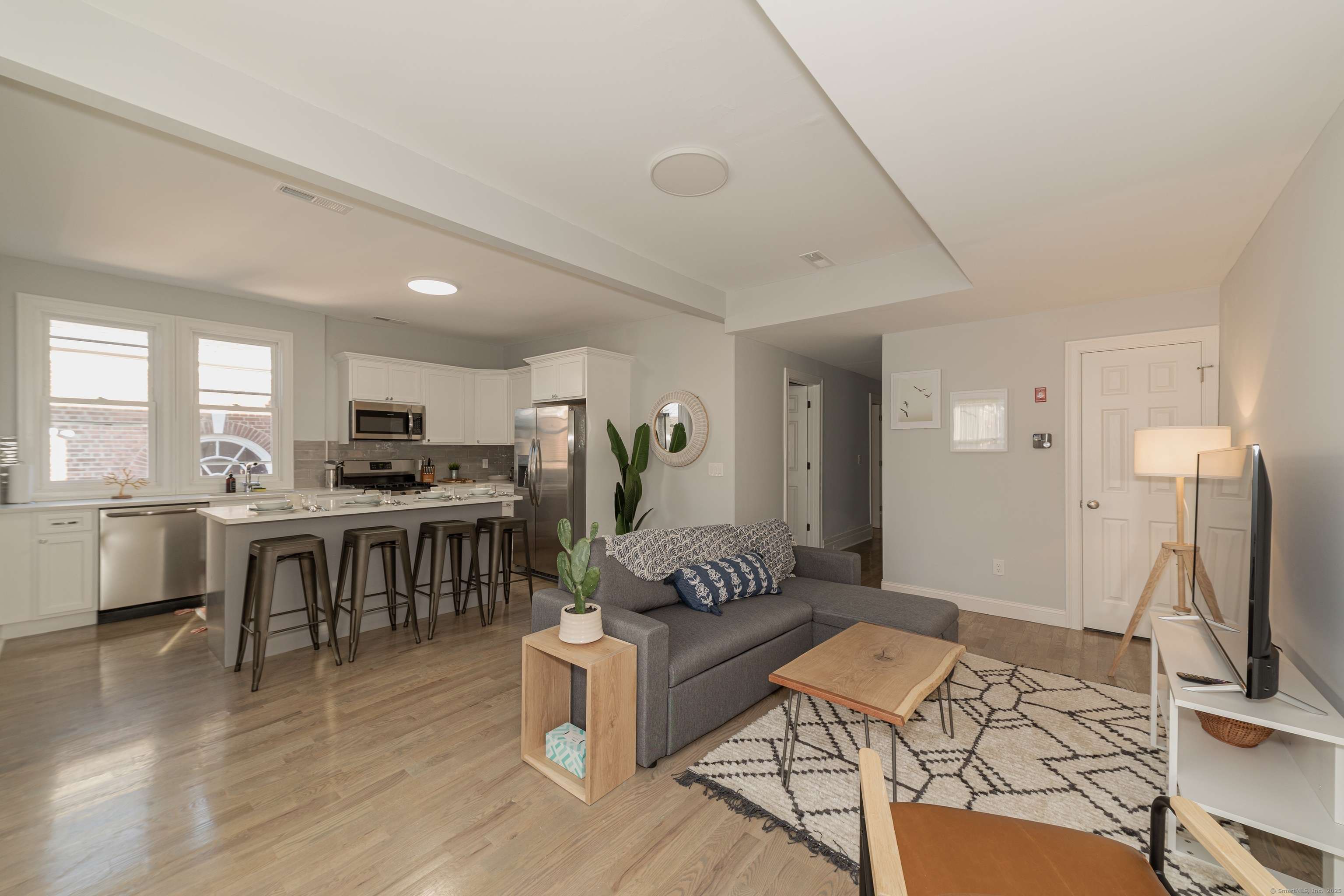 New Haven, CT 06511,708 Orange Street #2RR