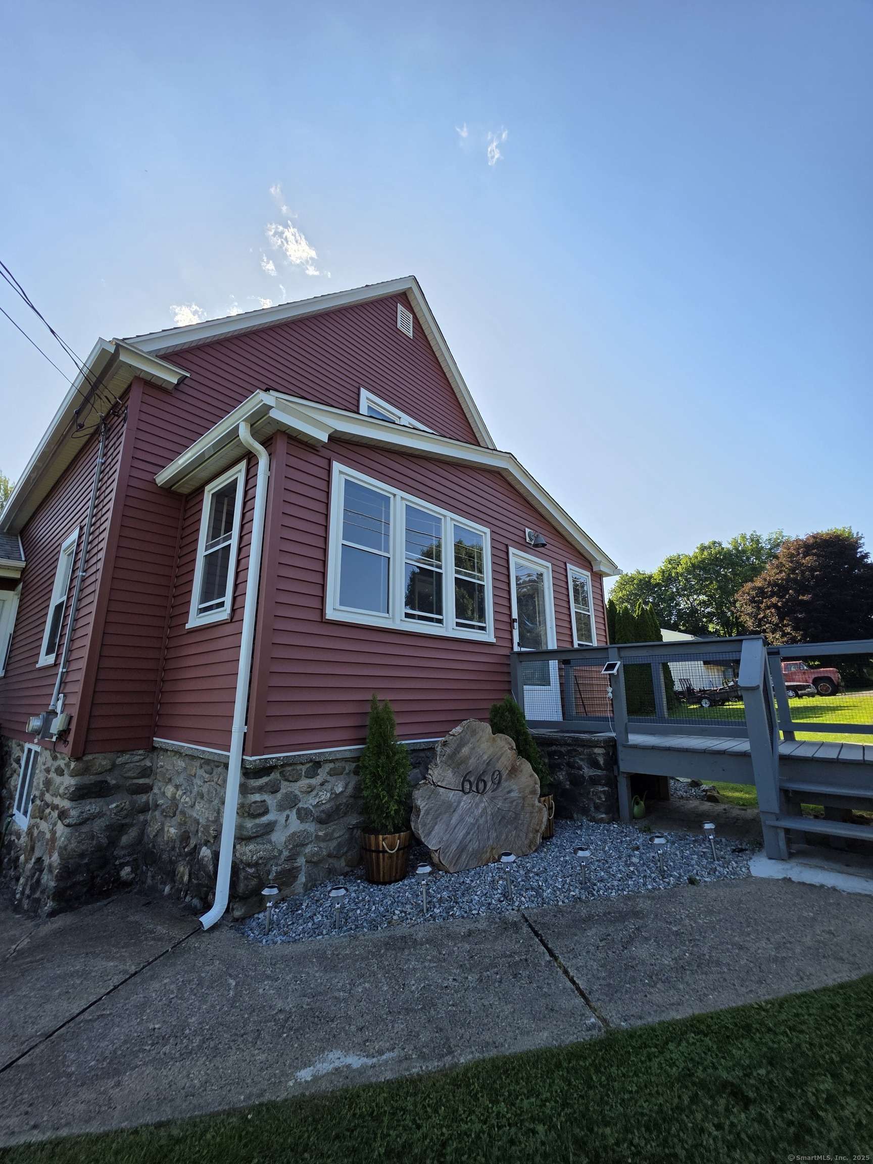 Watertown, CT 06779,669 Buckingham Street
