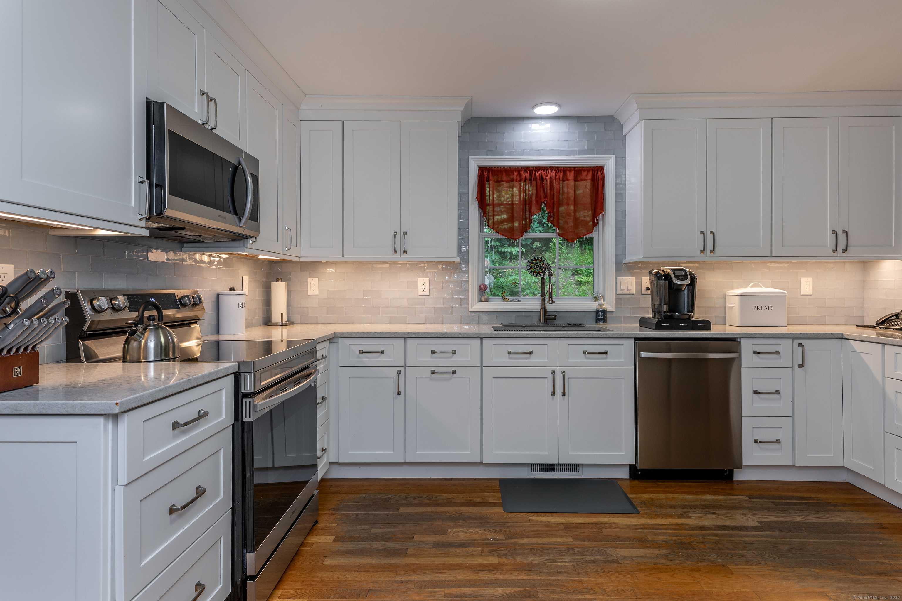 Southbury, CT 06488,64 Short Rock Road