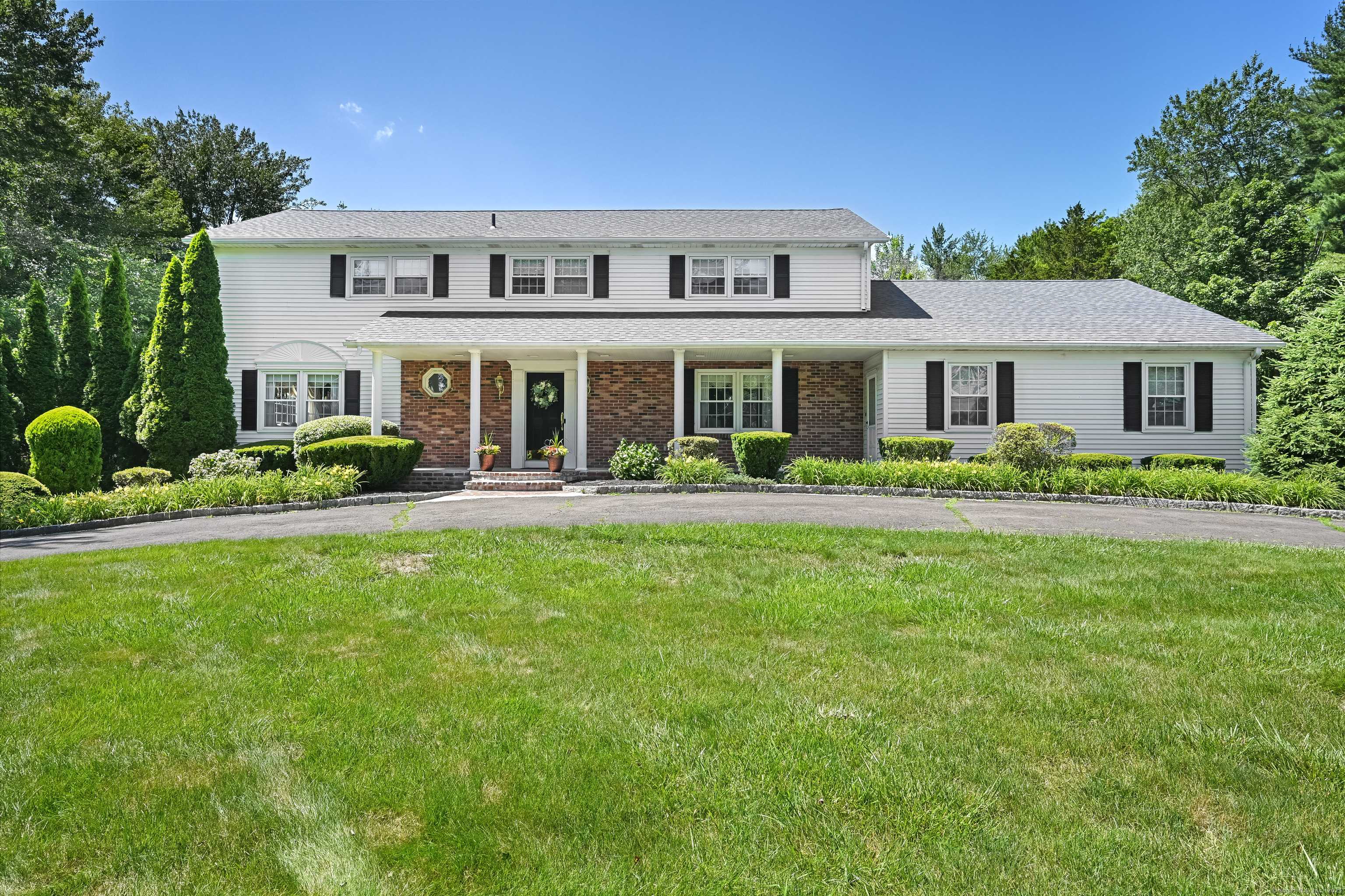 Danbury, CT 06811,40 Hawley Road