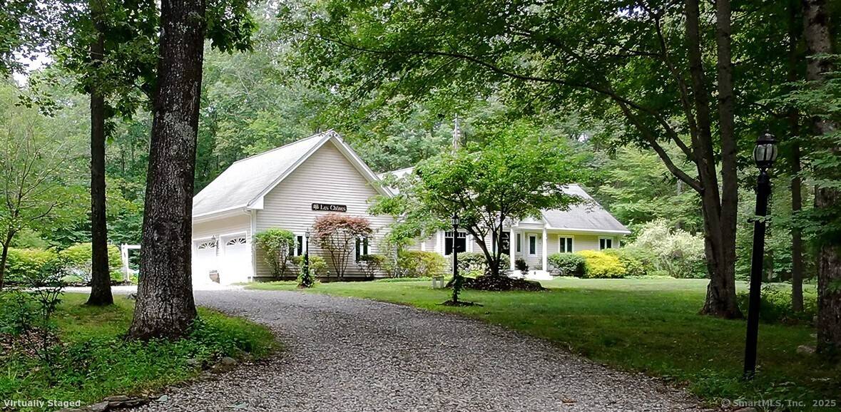 Woodstock, CT 06281,115 Center Road
