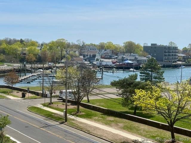 Norwalk, CT 06855,37 Seaview Avenue #4