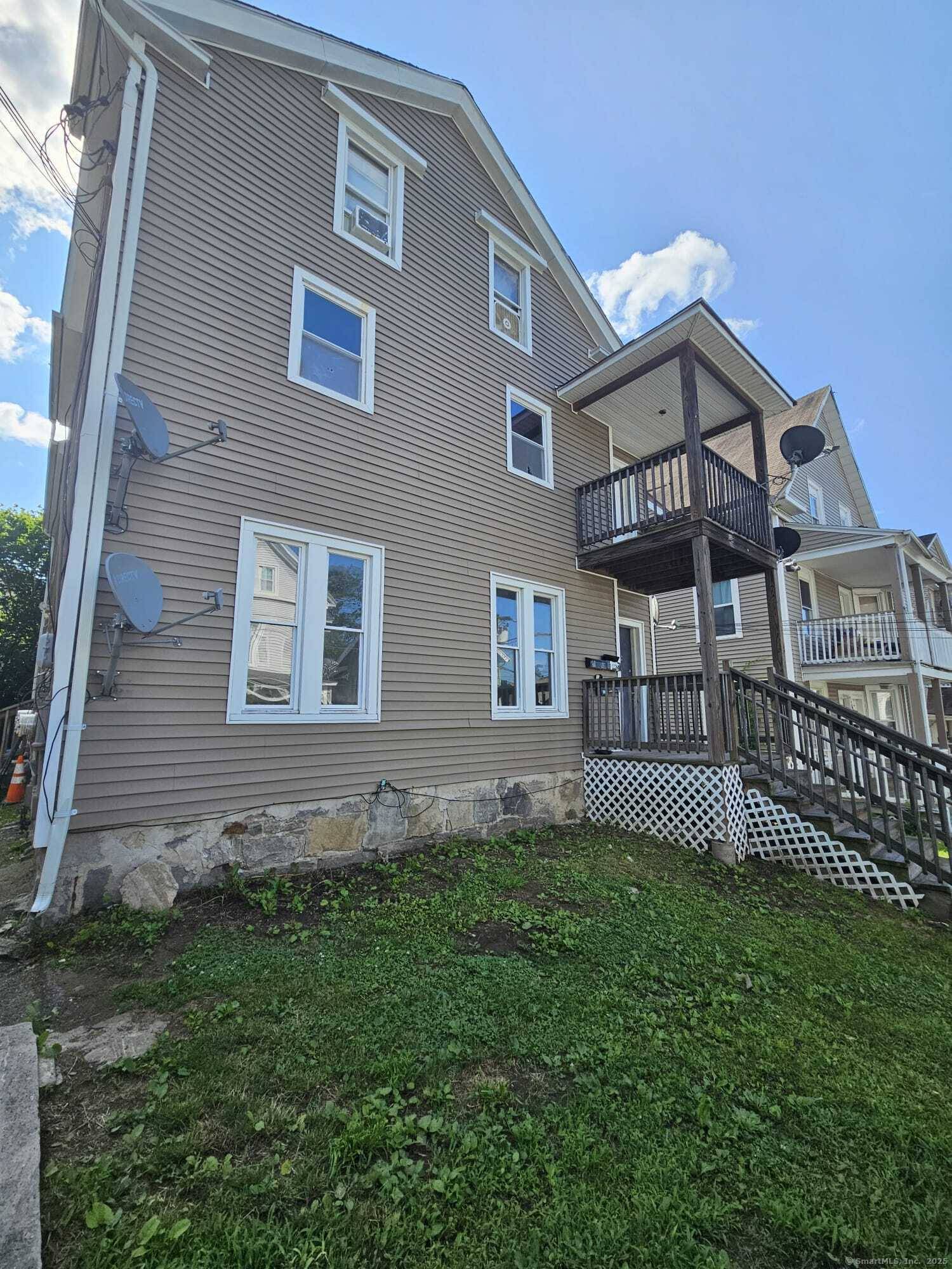 Waterbury, CT 06710,28 2nd Avenue #2
