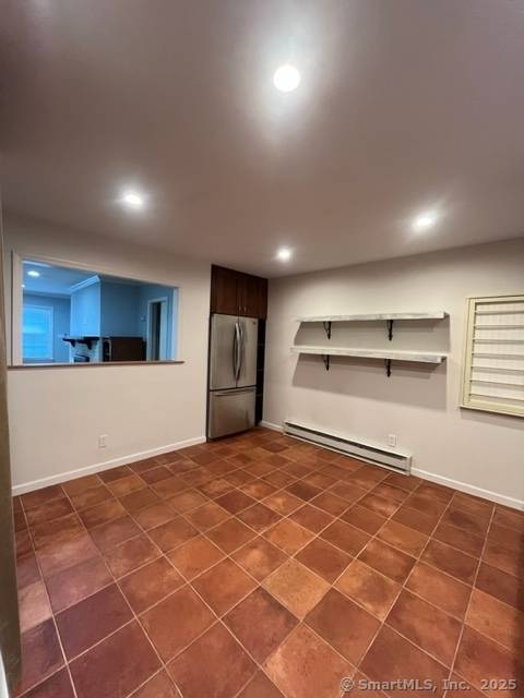 Stamford, CT 06907,1307 Hope Street #B8