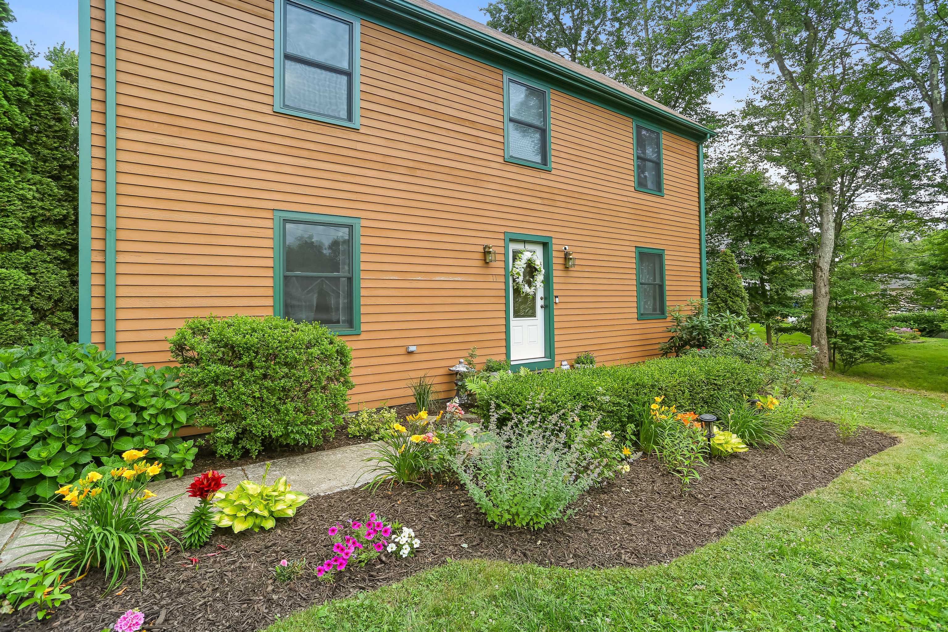 Trumbull, CT 06611,11 Park Lane
