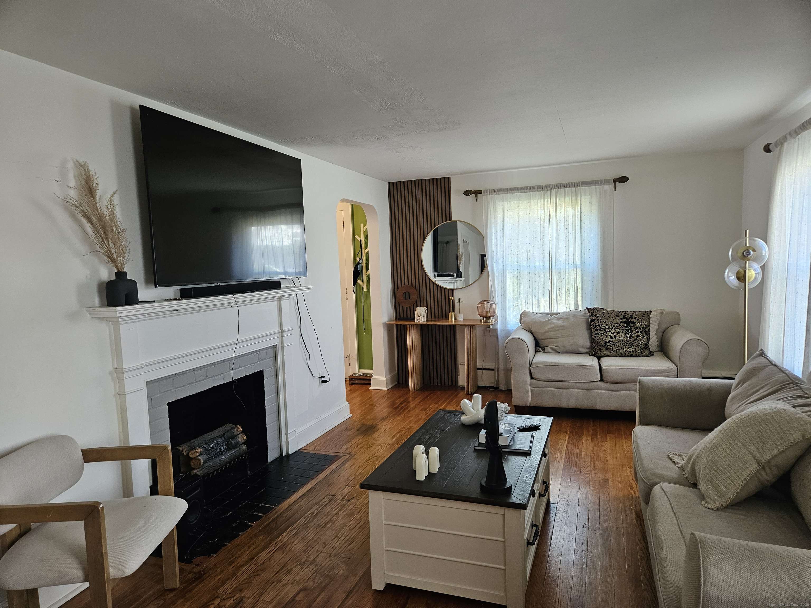 West Haven, CT 06516,805 Savin Avenue