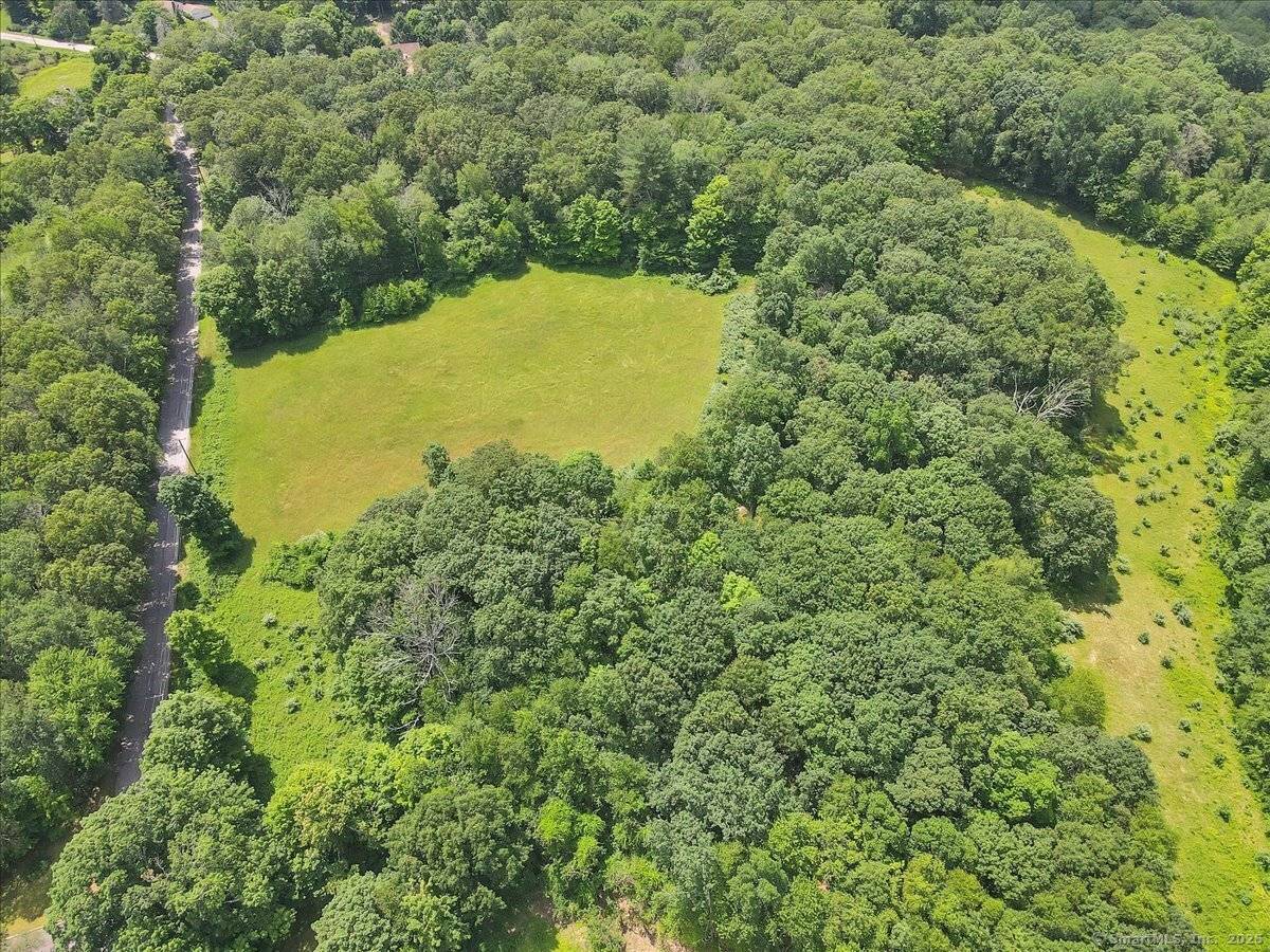 Mansfield, CT 06268,447 Woodland Road