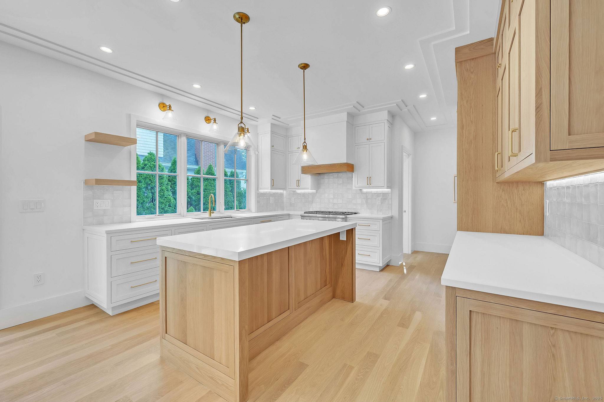New Canaan, CT 06840,133 East Avenue #B