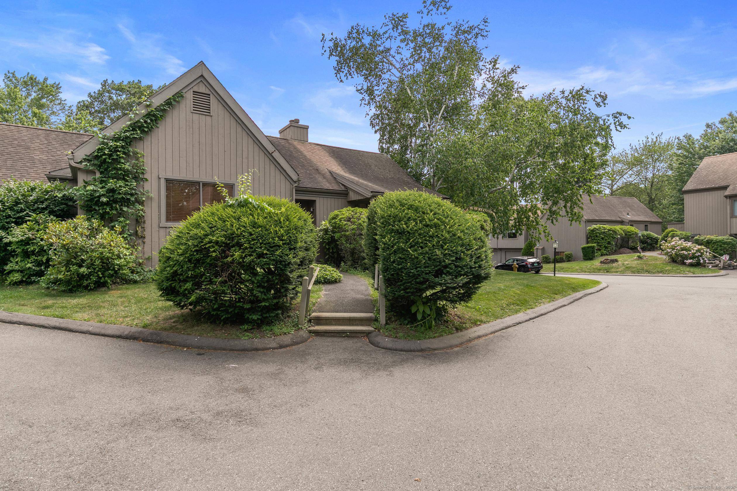Stratford, CT 06614,186 Apache Lane #A