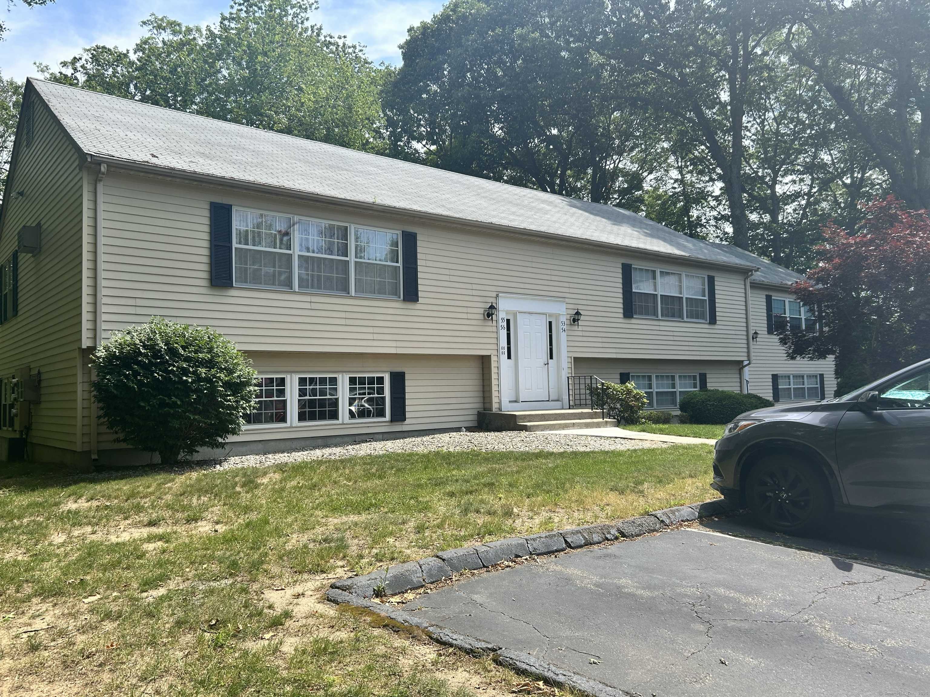 Clinton, CT 06413,56 Founders Village #56
