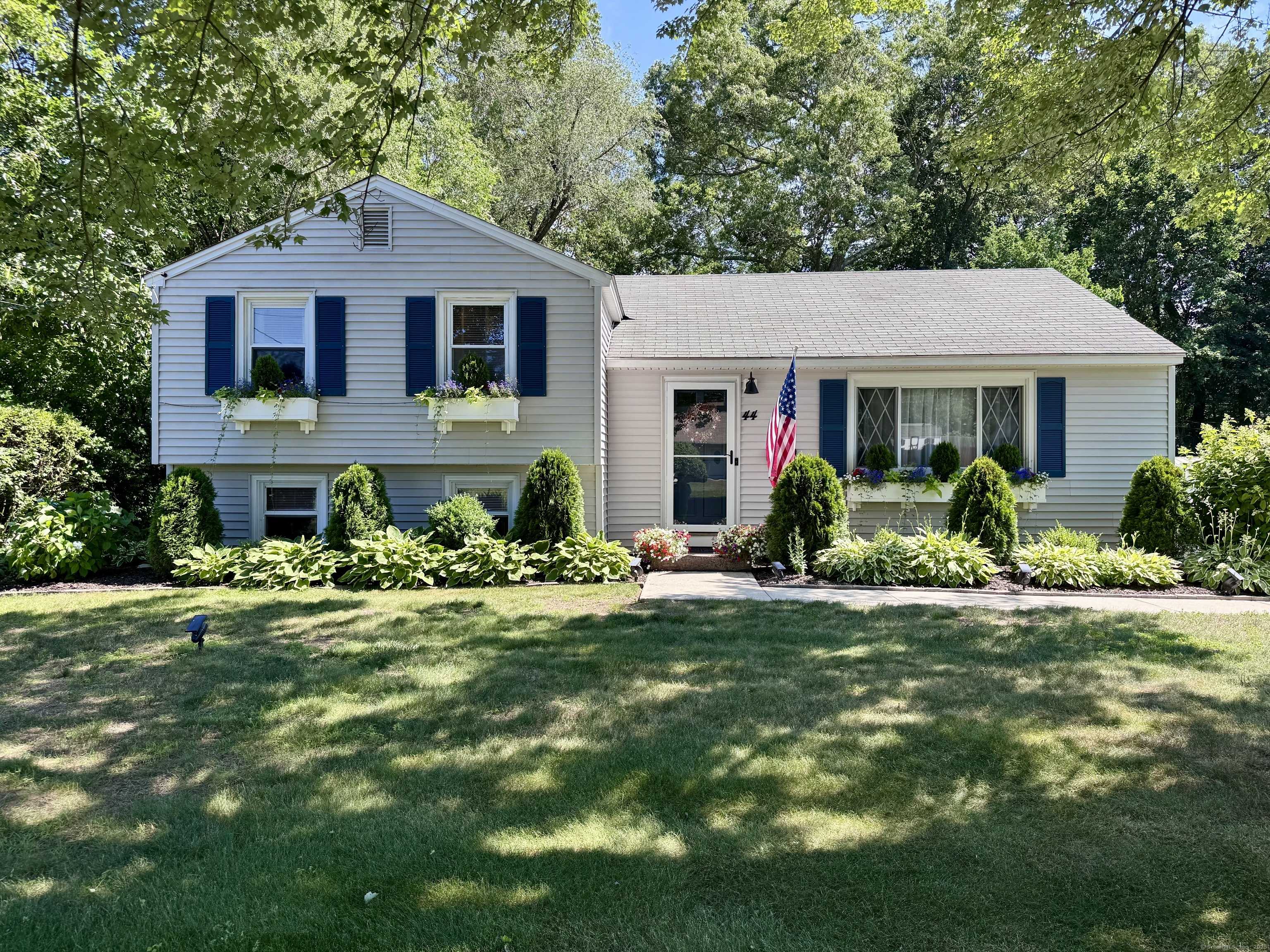 Windsor Locks, CT 06096,44 Coolidge Street