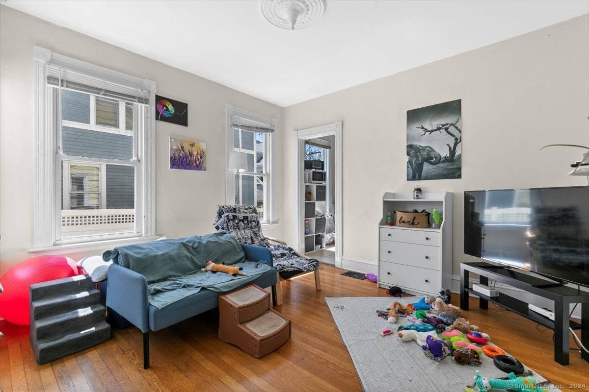 New Haven, CT 06511,56 Mansfield Street #1