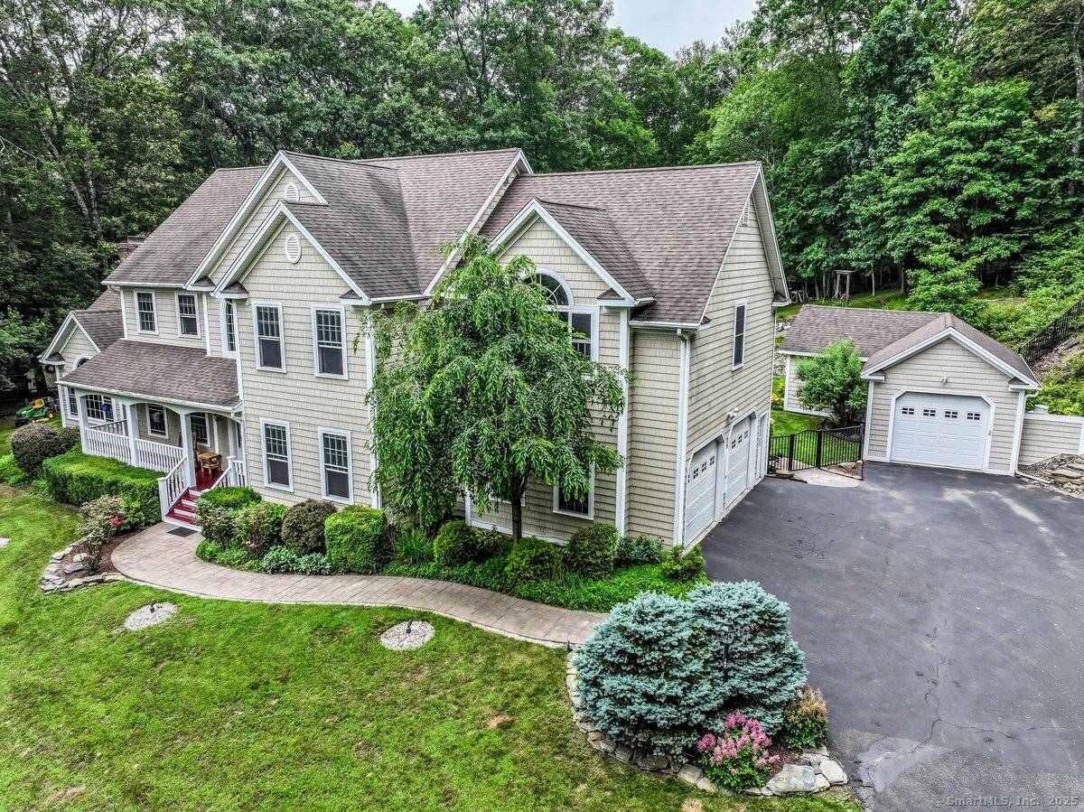 New Milford, CT 06776,2 Clover Lane