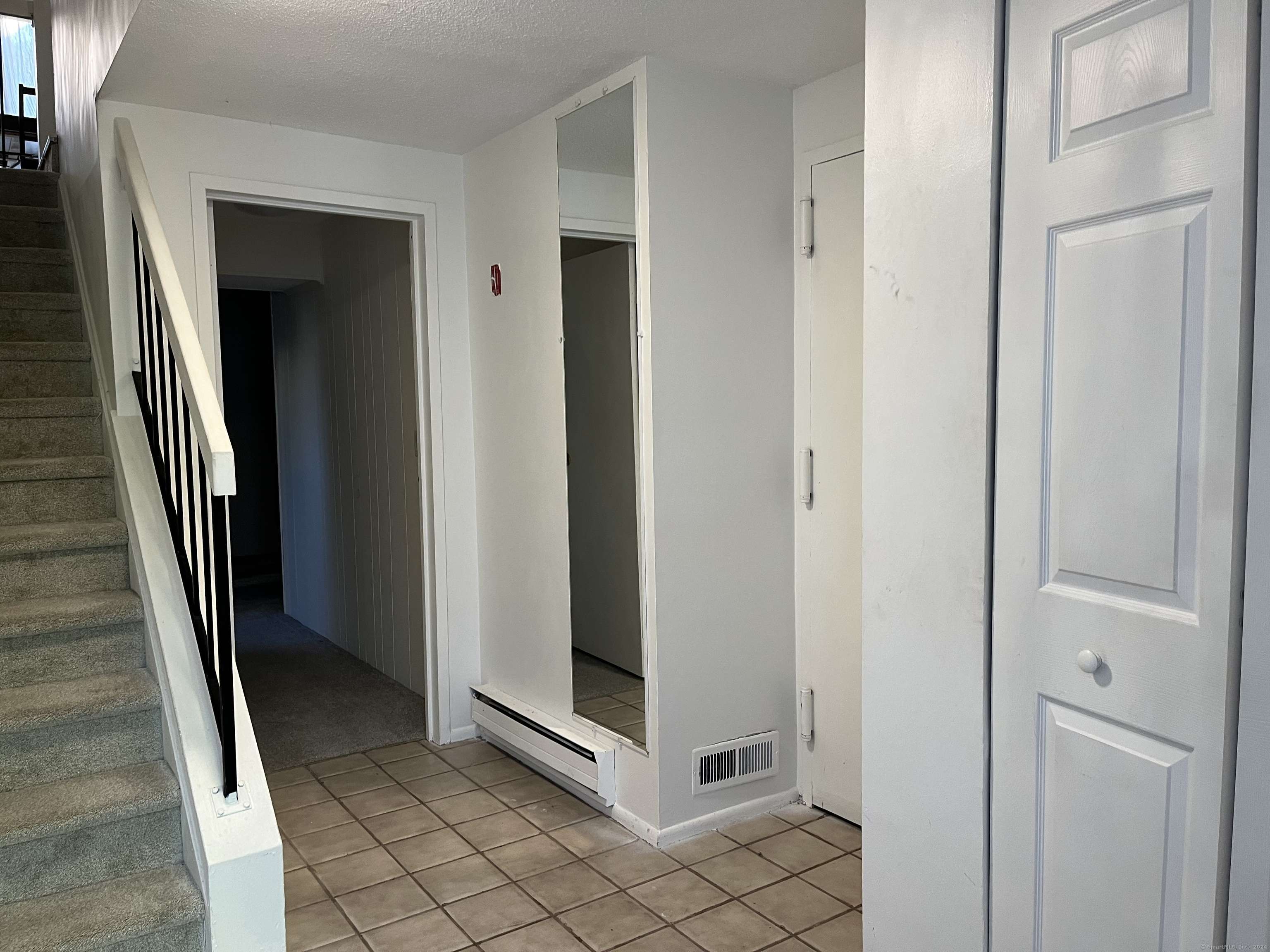 Branford, CT 06405,155 Peddlars Drive #155