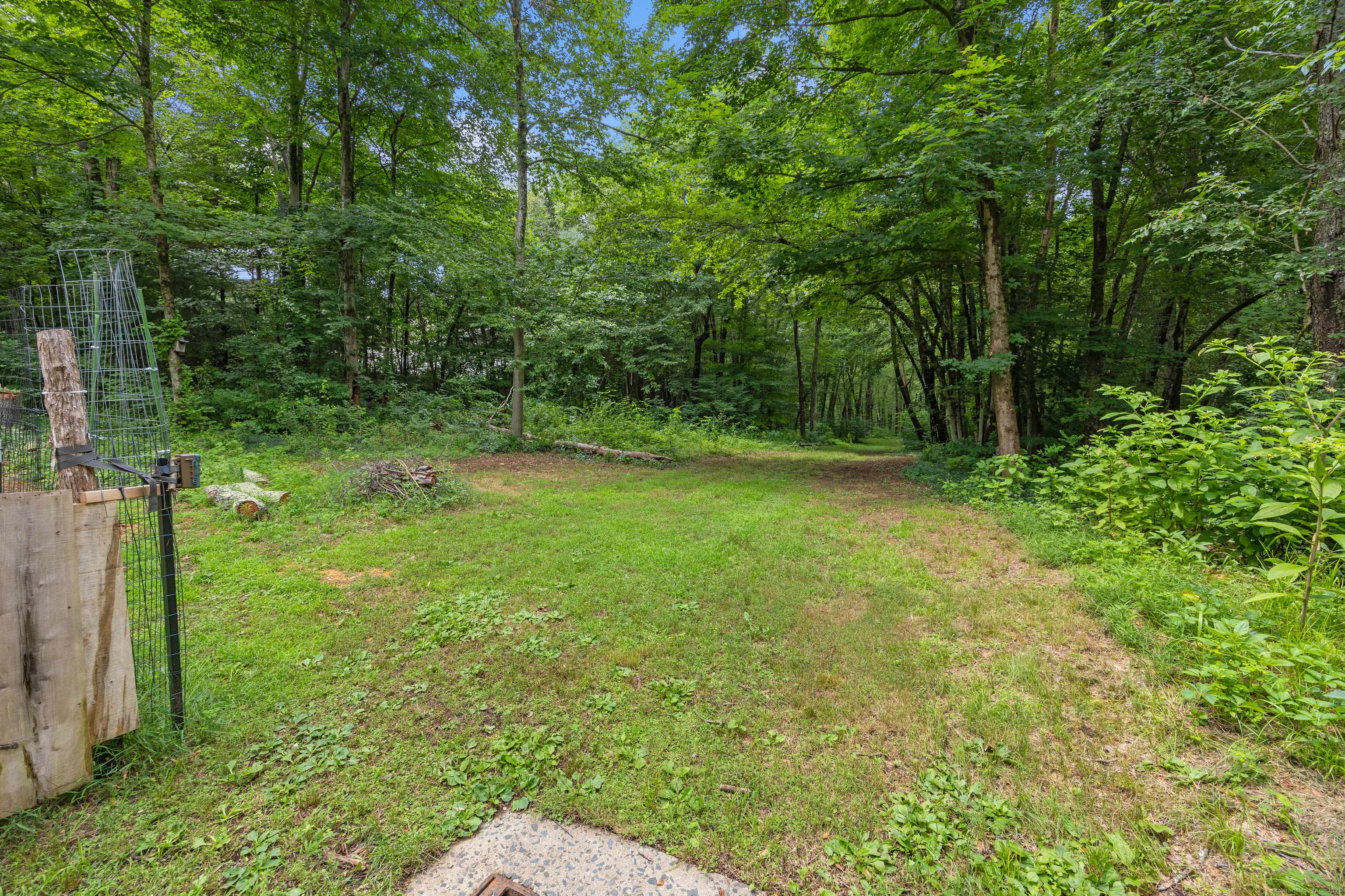 Glastonbury, CT 06073,931 Chestnut Hill Road