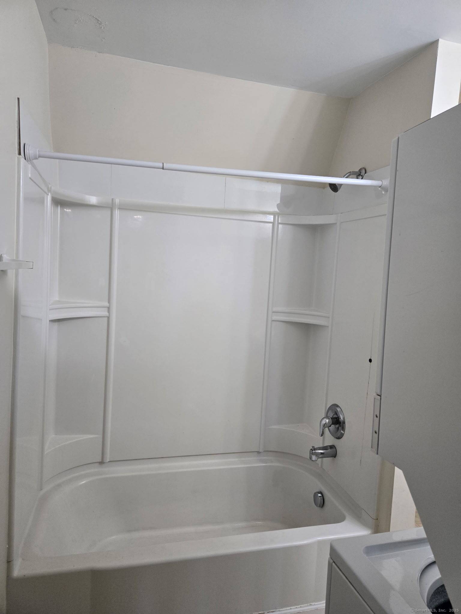 Danbury, CT 06810,52 Pleasant Street #3