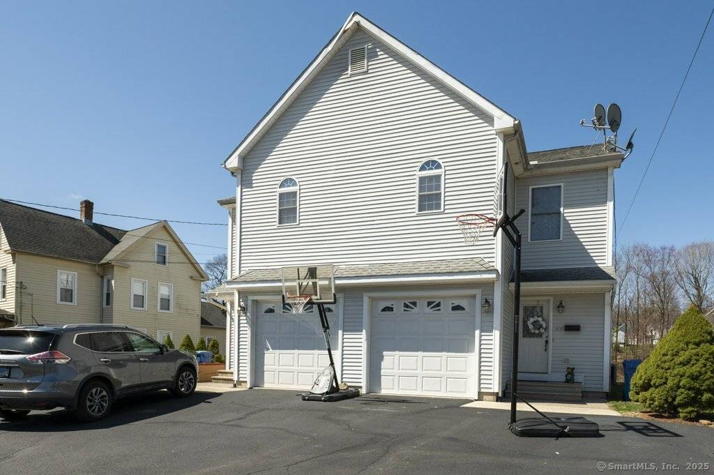 Southington, CT 06489,82 Summer Street #B