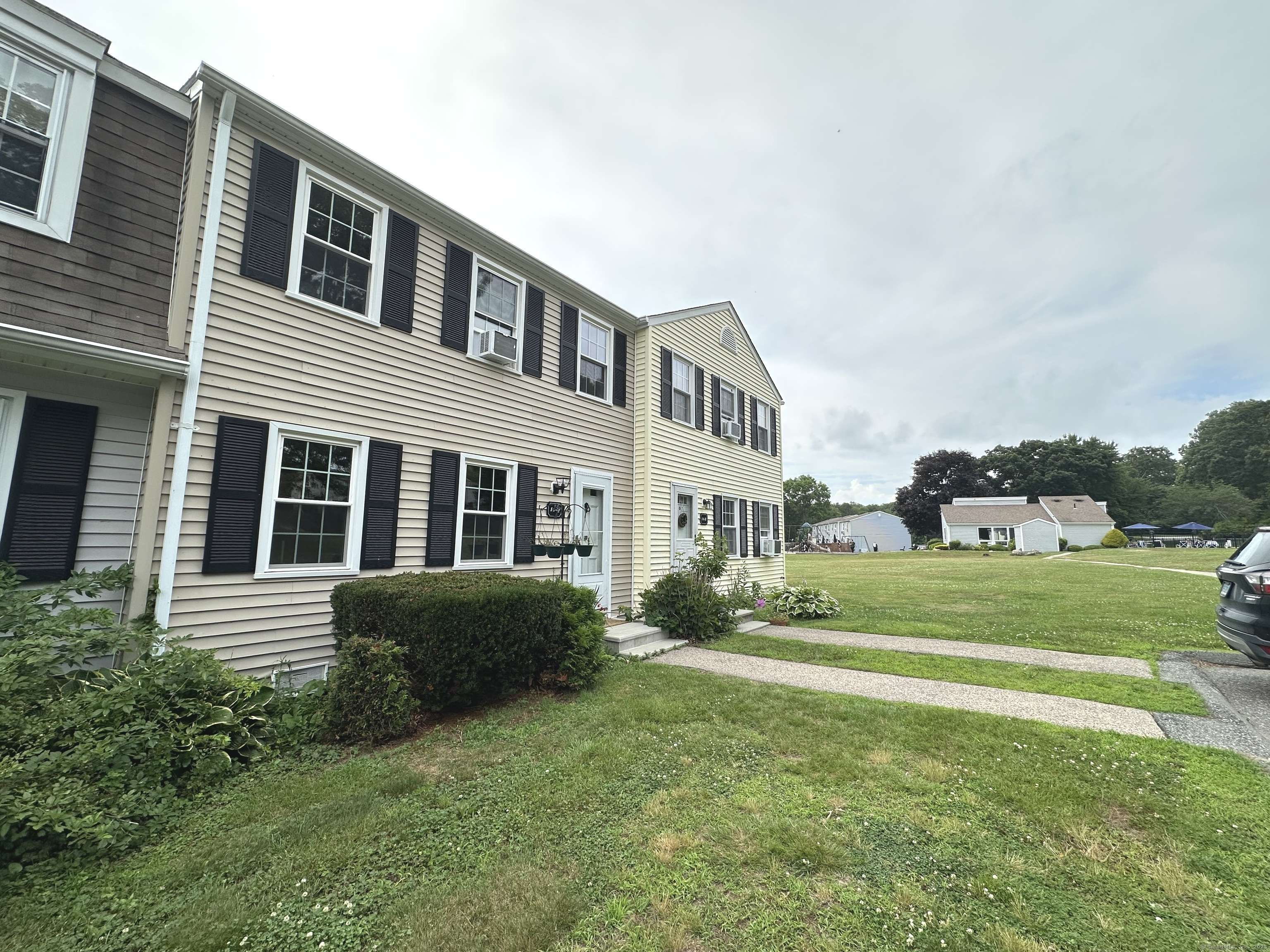 Ledyard, CT 06339,14 Lakeside Drive #Q