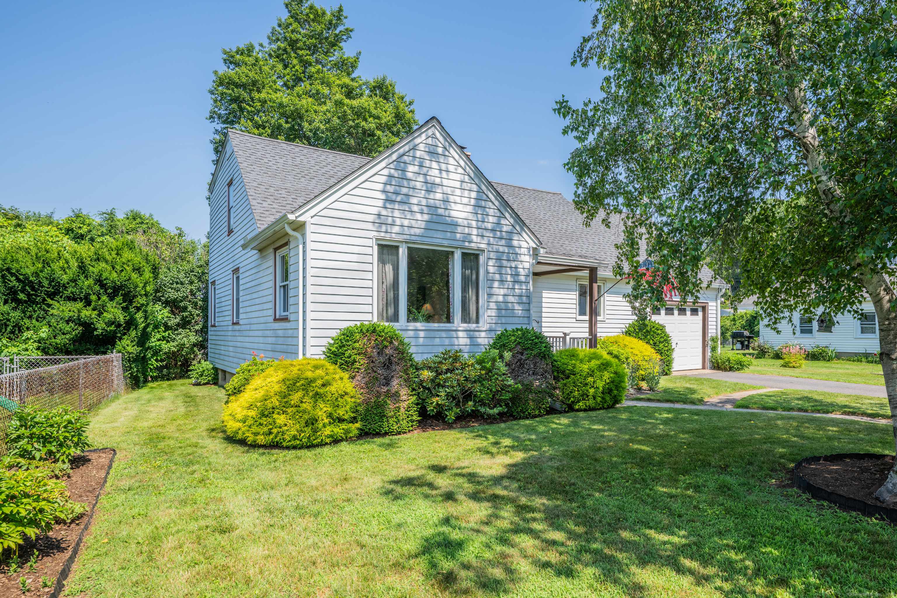 Naugatuck, CT 06770,33 Hazel Avenue