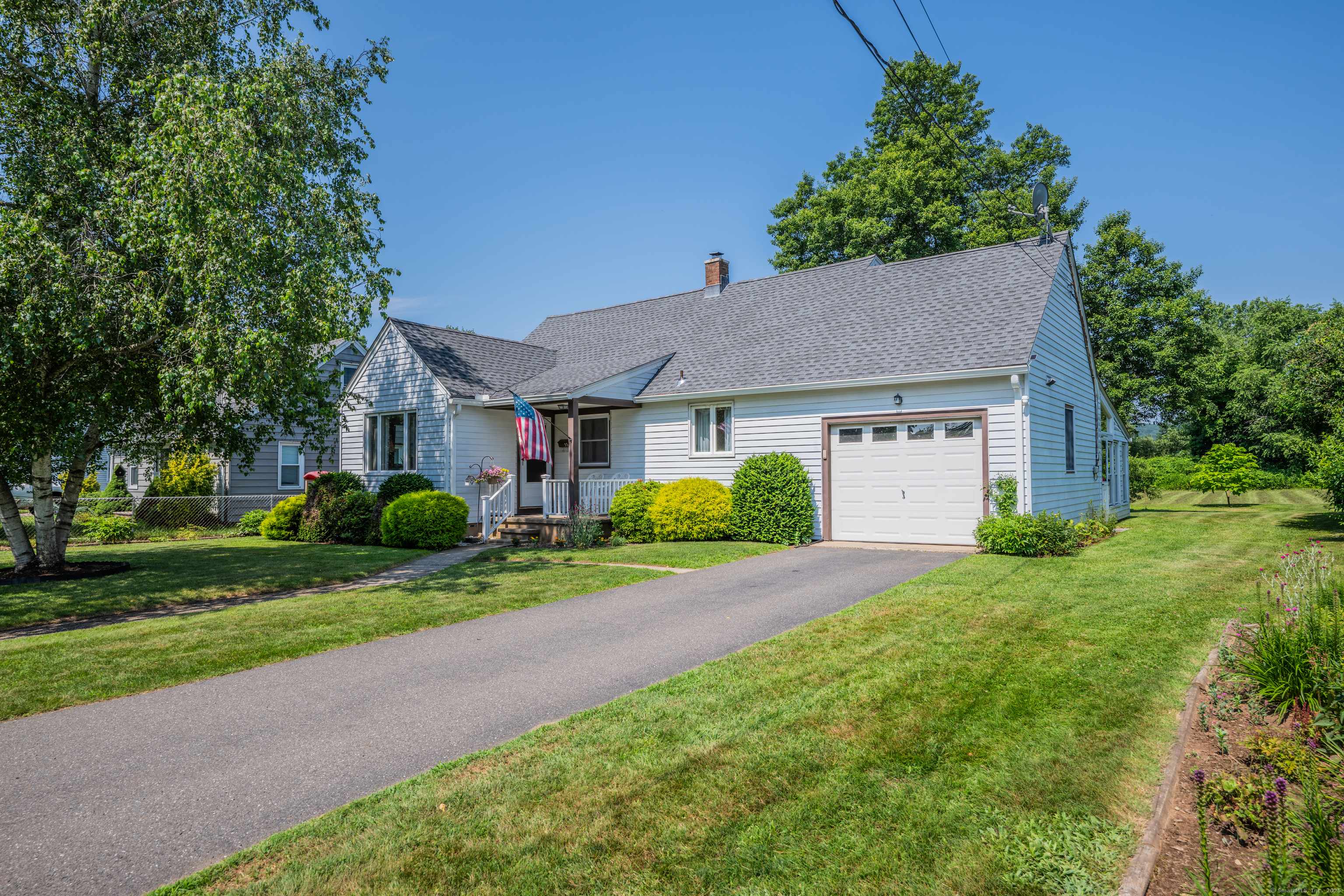 Naugatuck, CT 06770,33 Hazel Avenue
