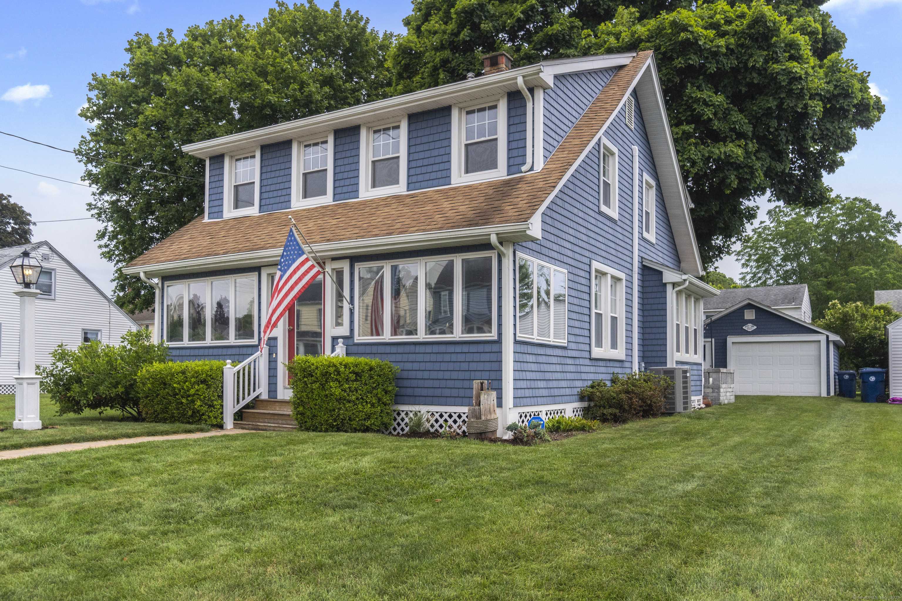 Old Lyme, CT 06371,30 New Britain Road