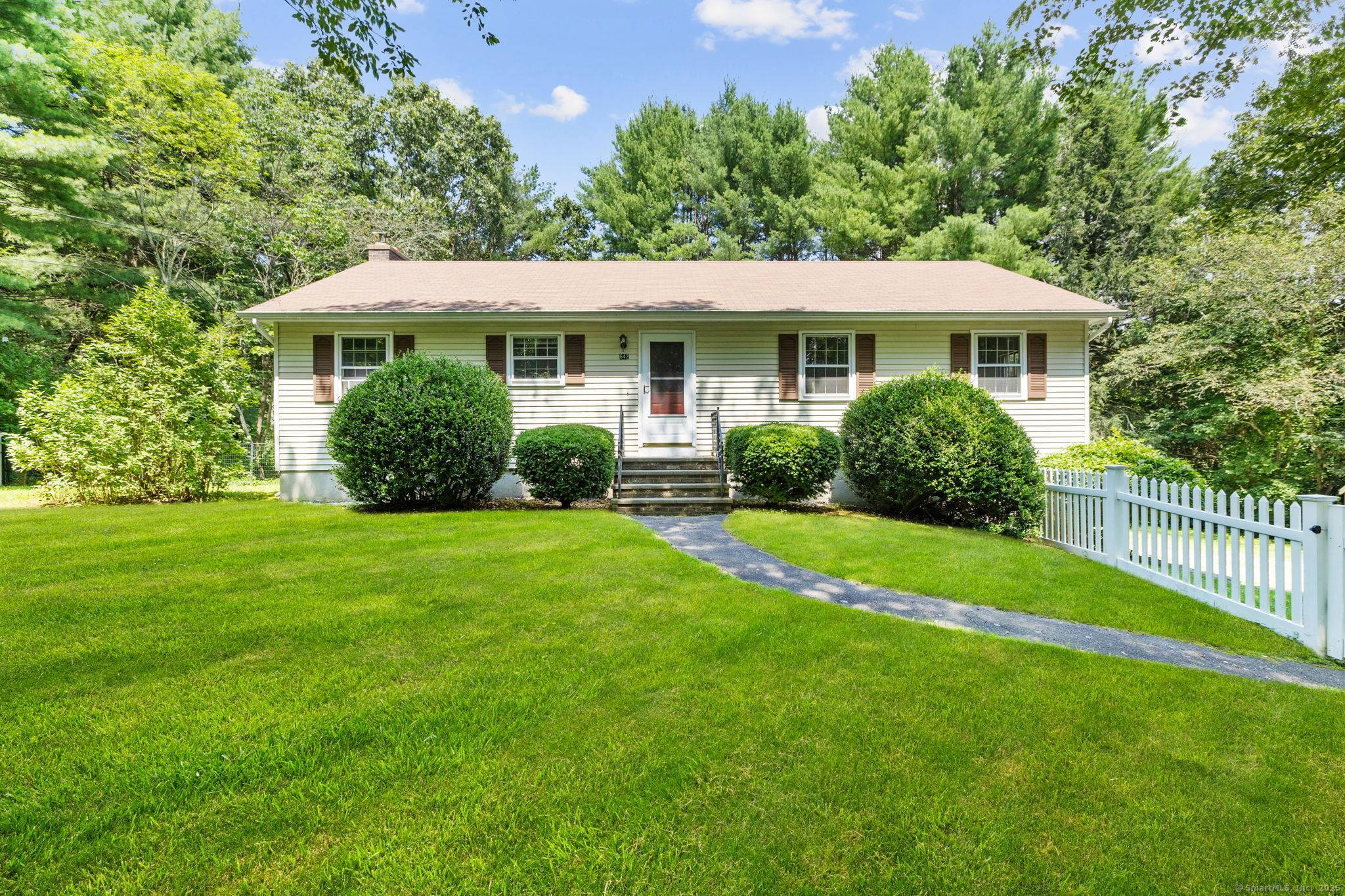 Mansfield, CT 06268,642 Storrs Road
