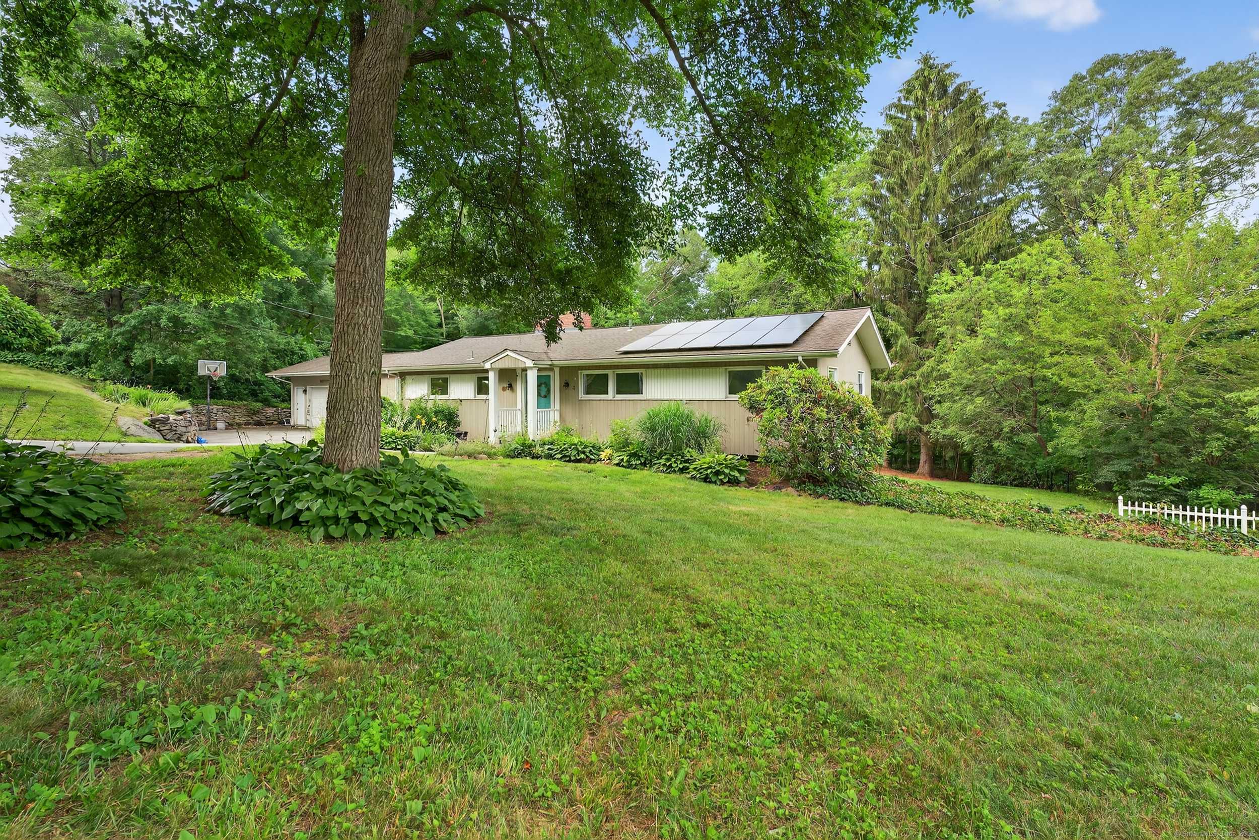 East Lyme, CT 06357,3 Laurel Hill Drive South