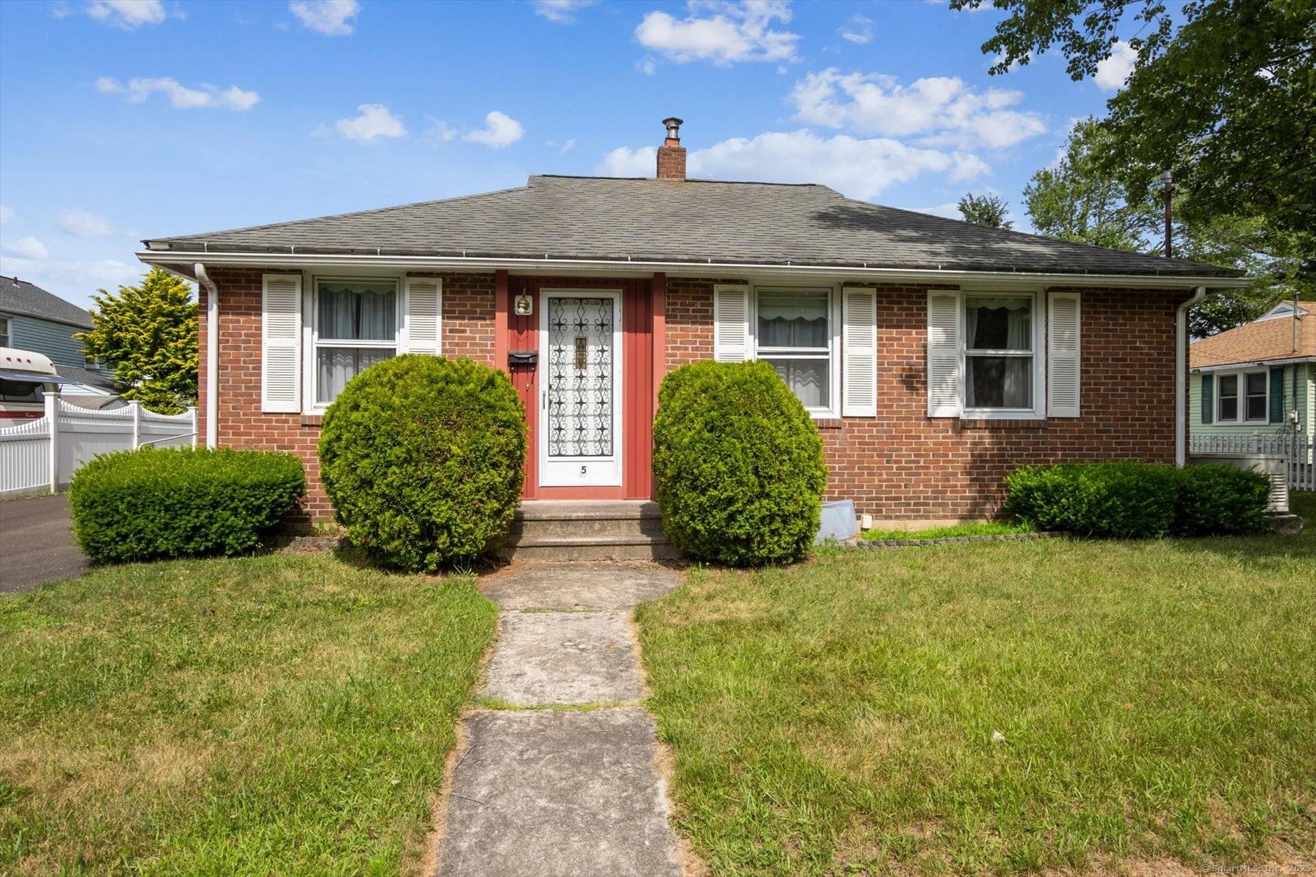 Plainville, CT 06062,5 Hale Court