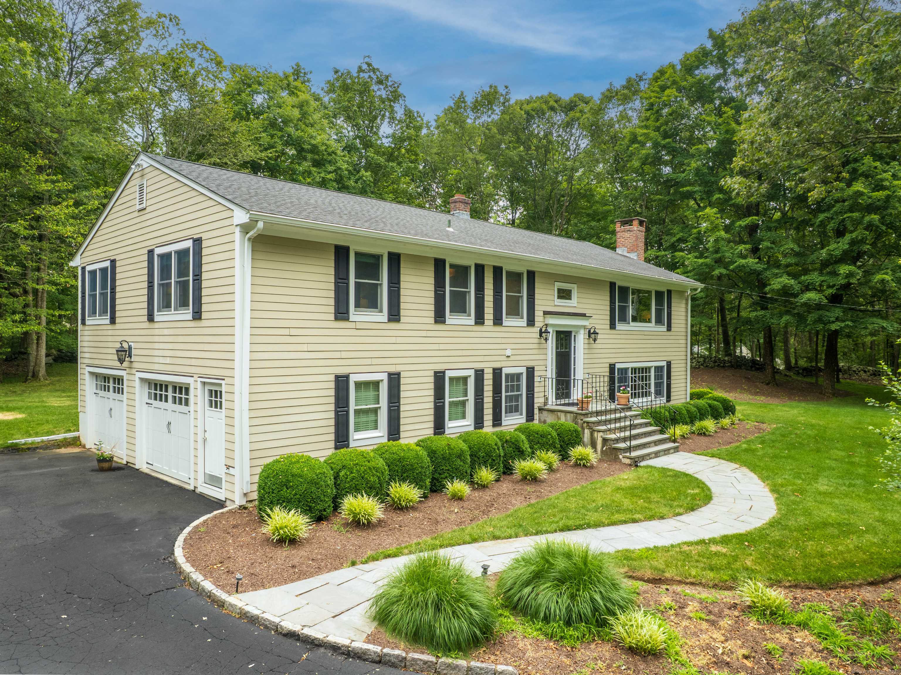 Wilton, CT 06897,58 Longmeadows Road
