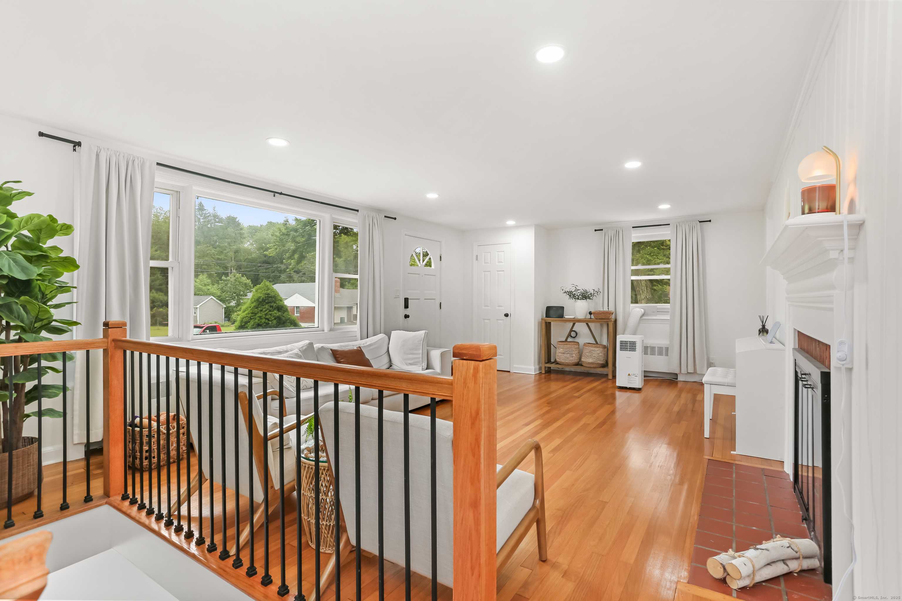 Trumbull, CT 06611,21 Frederick Street